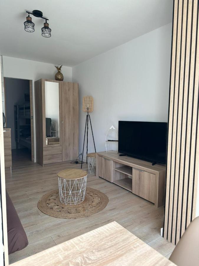Charmant Studio Neuf 150M Plage Sur Avenue Principale Climatise Et Parking Cavalaire-sur-Mer Exterior photo