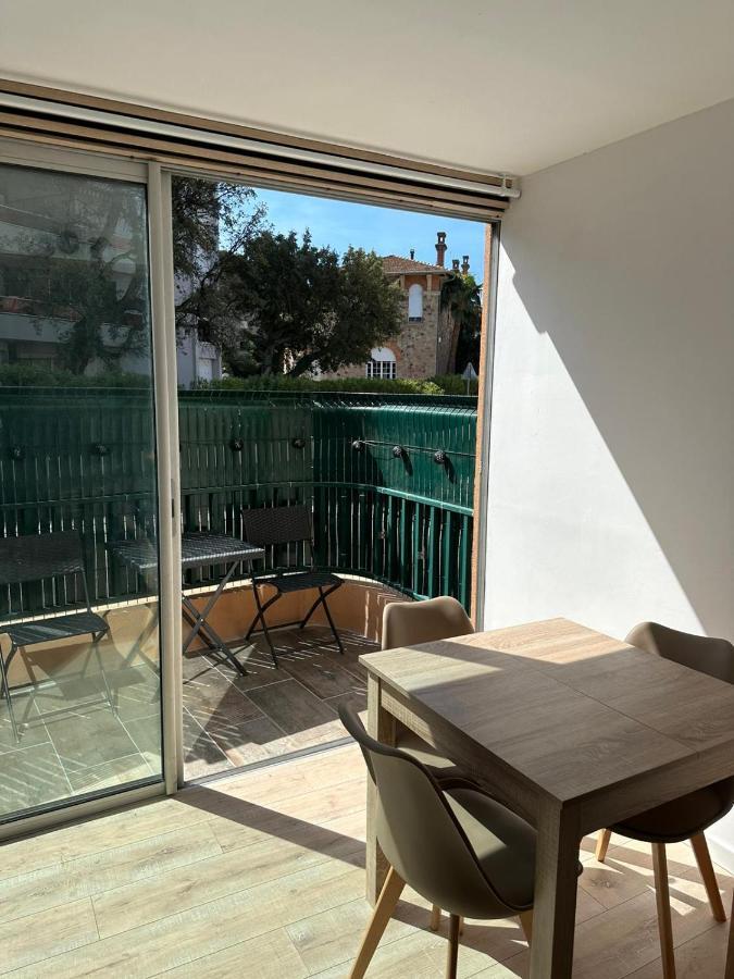 Charmant Studio Neuf 150M Plage Sur Avenue Principale Climatise Et Parking Cavalaire-sur-Mer Exterior photo
